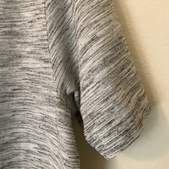 Travis Mathew Flying Tortilla Short Sleeve Medium Golf Polo Heather Gray White - Picture 11 of 16